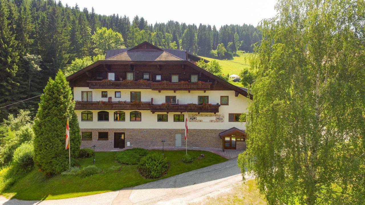 Pension Almhof Afritz Bagian luar foto